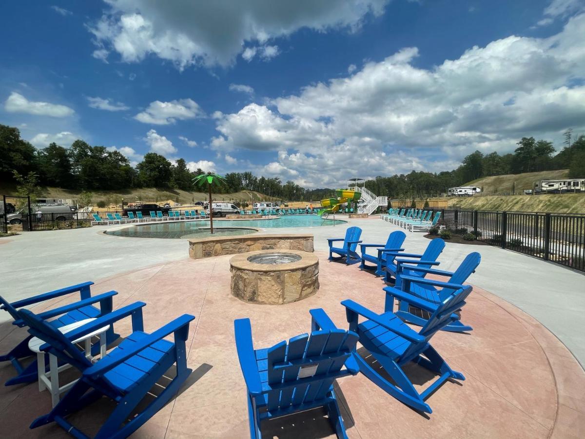 The Lodge At Camp Margaritaville Pigeon Forge Exterior foto